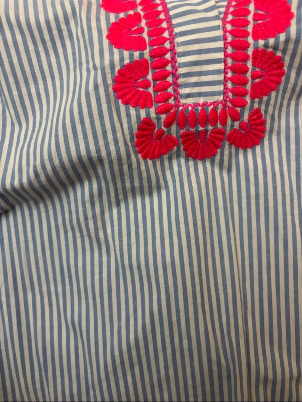 Vineyard Vines Blue Stripe Top with Pink Trim - Picture 4 of 4